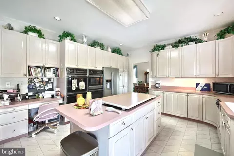 Kitchen - 2627 Stockton Rd, Phoenix, MD 21131 photo 2 of 6