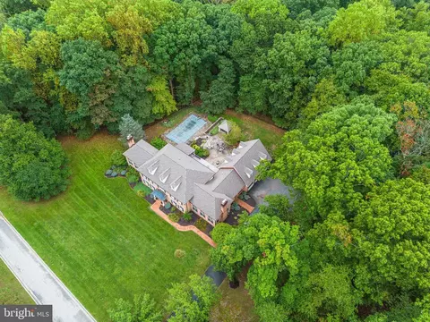 View/Area - 4009 Cloverland Dr, Phoenix, MD 21131 photo 2 of 5