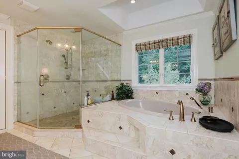 Bath - 4009 Cloverland Dr, Phoenix, MD 21131 photo 3 of 6