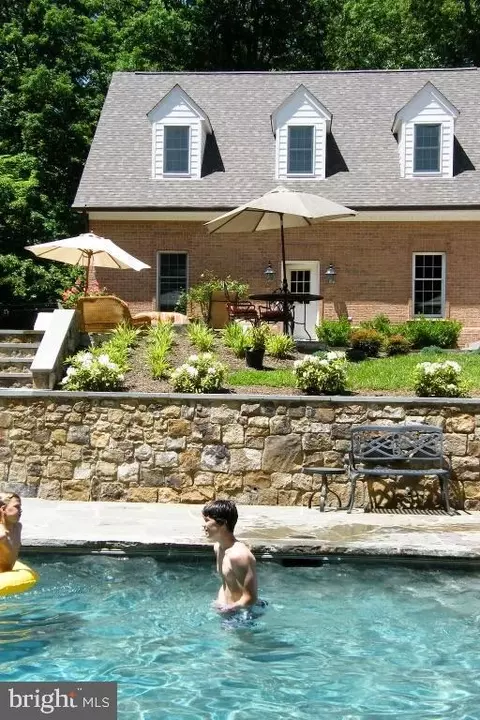 Exterior - 4009 Cloverland Dr, Phoenix, MD 21131 photo 4 of 17