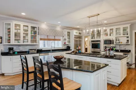 Kitchen - 4009 Cloverland Dr, Phoenix, MD 21131 photo 5 of 6