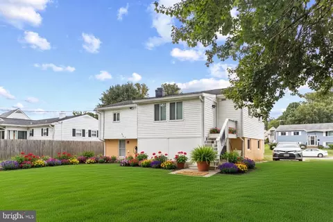 6200 Collinsway Rd, Catonsville, MD 21228