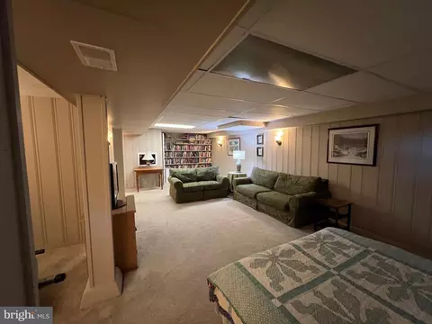 Bedroom - 2913 Paper Mill Rd, Phoenix, MD 21131 photo 6 of 8
