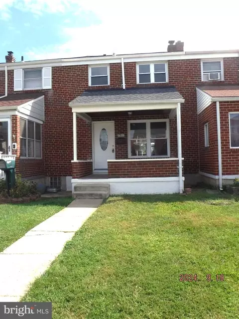 7911 Charlesmont Rd, Dundalk, MD 21222