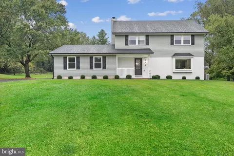 6 Cormac Ct, Reisterstown, MD 21136