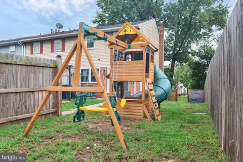 Exterior - 5625 Selford Rd, Halethorpe, MD 21227 photo 4 of 7