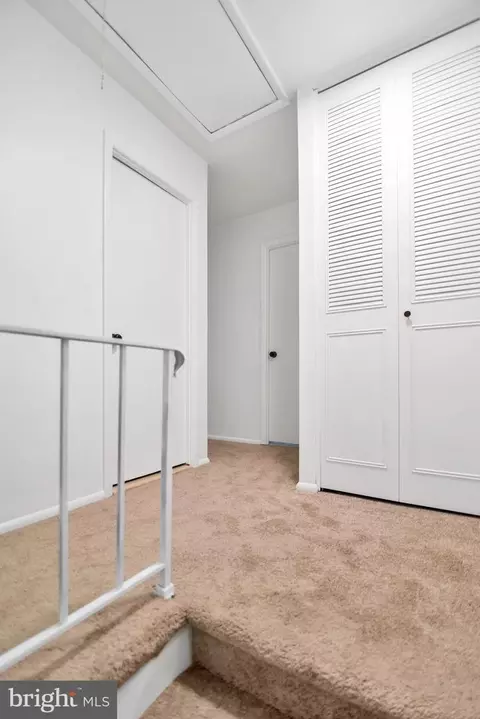 Entry Way - 5625 Selford Rd, Halethorpe, MD 21227 photo 3 of 4