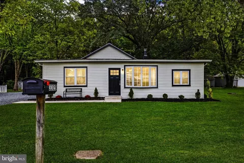 3325 Choptank Ave, Middle River, MD 21220