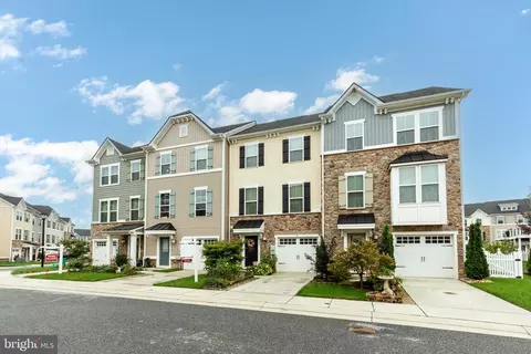 8105 Secluded Cove Ln, Dundalk, MD 21222
