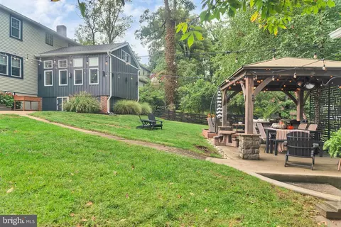 Exterior - 1005 Francis Ave, Halethorpe, MD 21227 photo 7 of 17