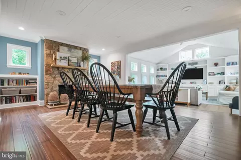 Dining - 1005 Francis Ave, Halethorpe, MD 21227 photo 3 of 5