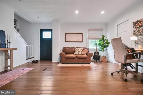 Entry Way - 1005 Francis Ave, Halethorpe, MD 21227 photo 5 of 16