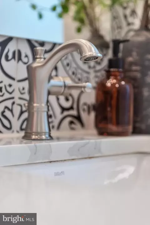 Bath - 1005 Francis Ave, Halethorpe, MD 21227 photo 13 of 15