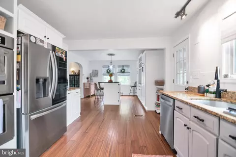 Entry Way - 1005 Francis Ave, Halethorpe, MD 21227 photo 1 of 16