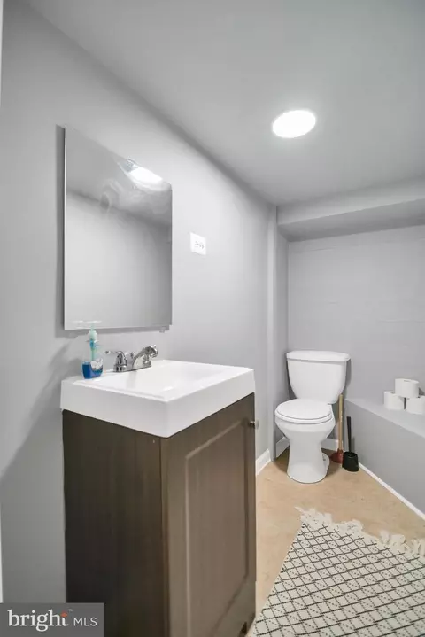Bath - 1005 Francis Ave, Halethorpe, MD 21227 photo 15 of 15