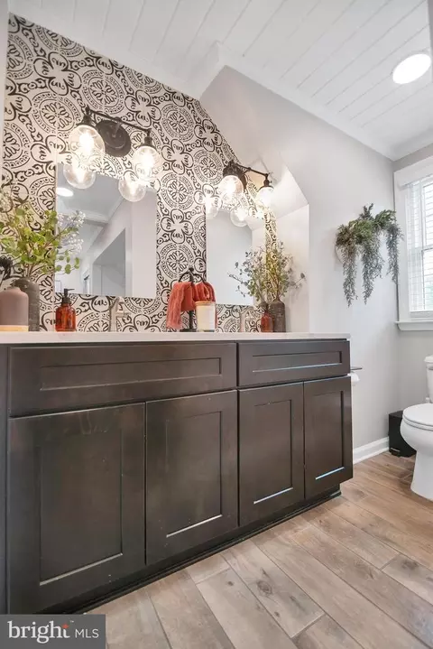 Bath - 1005 Francis Ave, Halethorpe, MD 21227 photo 1 of 15