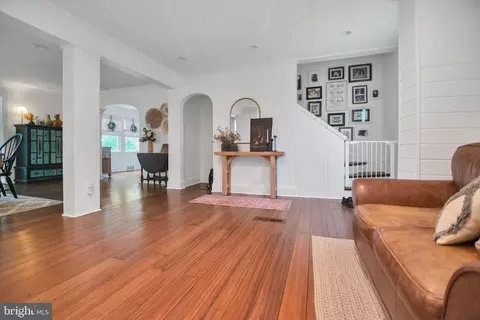 Entry Way - 1005 Francis Ave, Halethorpe, MD 21227 photo 4 of 16
