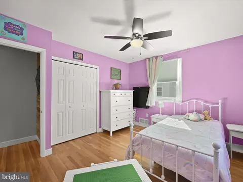 Bedroom - 611 Wallerson Rd, Catonsville, MD 21228 photo 6 of 7
