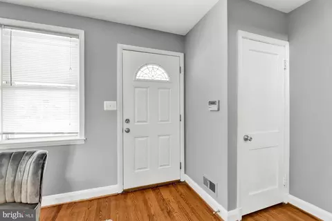 Entry Way - 2816 Plainfield Rd, Dundalk, MD 21222 photo 1 of 2