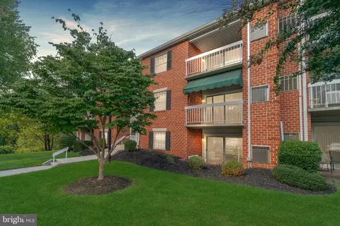 8 Ballycruy Ct #202, Lutherville Timonium, MD 21093