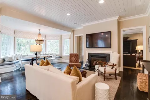 Living - 12831 Stone Eagle Rd, Phoenix, MD 21131 photo 4 of 5