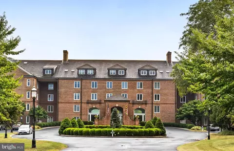 2331 Old Court Rd #409, Pikesville, MD 21208