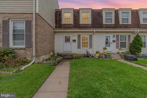 7 Stewarton Ct #12D, Nottingham, MD 21236