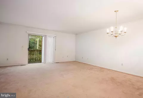 Living - 16 Campton Ct, Nottingham, MD 21236 photo 3 of 7
