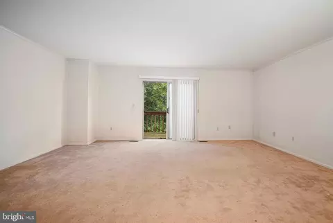 Living - 16 Campton Ct, Nottingham, MD 21236 photo 7 of 7