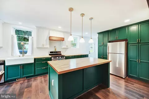 524 Brook Rd, Towson, MD 21286