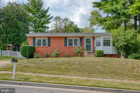 10202 Daventry Dr, Cockeysville, MD 21030