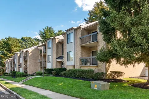 9 Bailiffs Ct #201, Lutherville Timonium, MD 21093