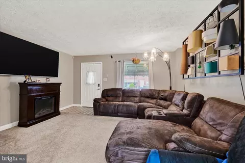 143 Riverthorn Rd, Middle River, MD 21220 photo 6