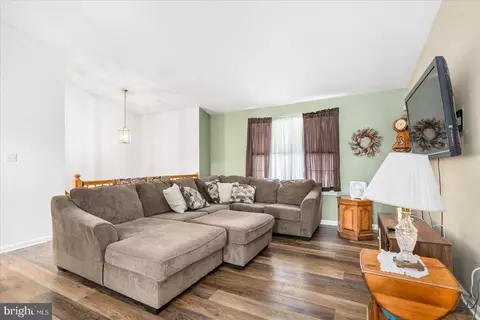 4415 Walnut Rd, Halethorpe, MD 21227 photo 4