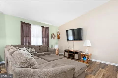 4415 Walnut Rd, Halethorpe, MD 21227 photo 8