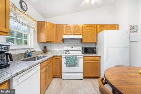 4415 Walnut Rd, Halethorpe, MD 21227 photo 12