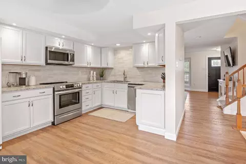 Kitchen - 41 Cedarcone Ct, Nottingham, MD 21236 photo 5 of 5