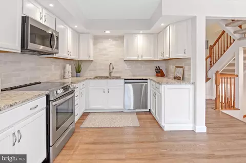 Kitchen - 41 Cedarcone Ct, Nottingham, MD 21236 photo 4 of 5
