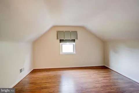 Bedroom - 4603 Benson Ave, Halethorpe, MD 21227 photo 3 of 5