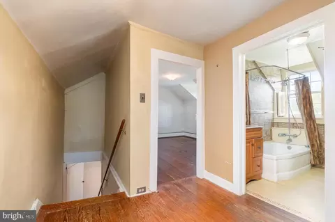 Entry Way - 6008 Williams Rd, Hydes, MD 21082 photo 4 of 5