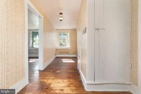 Entry Way - 6008 Williams Rd, Hydes, MD 21082 photo 3 of 5