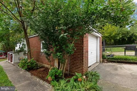 23 Manor Ave, Baltimore, MD 21206 photo 9
