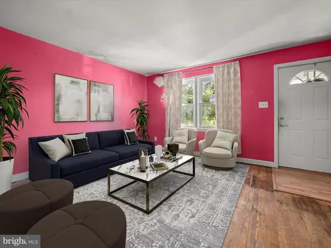 Living - 5494 Oakland Rd, Halethorpe, MD 21227 photo 1 of 4
