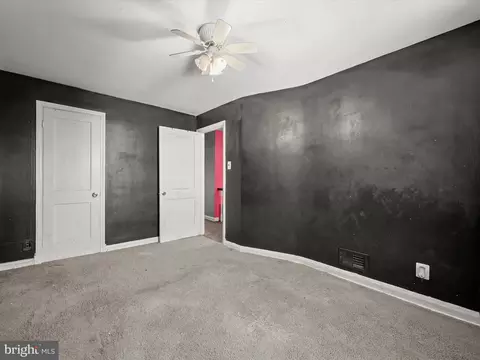 Bedroom - 5494 Oakland Rd, Halethorpe, MD 21227 photo 4 of 8