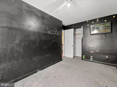 Bedroom - 5494 Oakland Rd, Halethorpe, MD 21227 photo 6 of 8