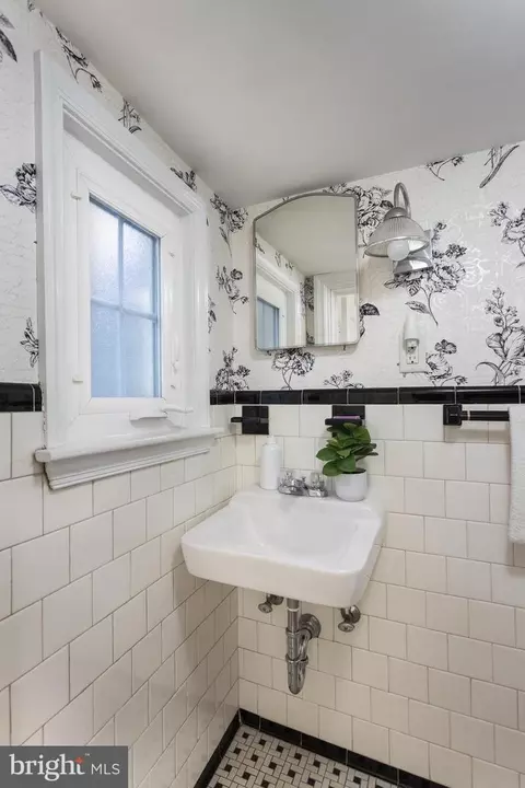 718 Anneslie Rd, Baltimore, MD 21212 photo 13