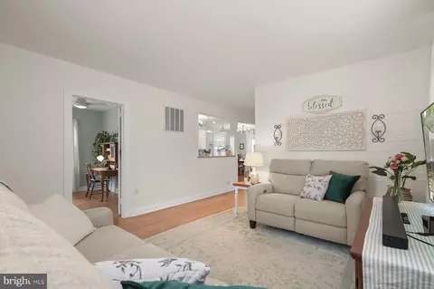 5529 Willys Ave, Halethorpe, MD 21227 photo 8