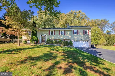 7904 Omega Ct, Kingsville, MD 21087