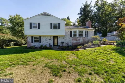 209 Charmuth Rd, Lutherville Timonium, MD 21093