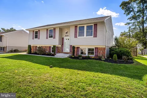 8319 Streamwood Dr, Pikesville, MD 21208